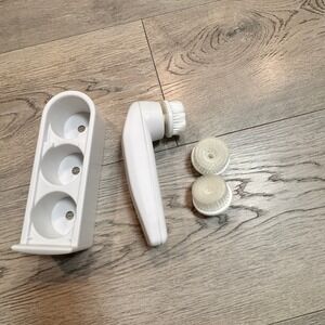 Facial Cleansing Brush Set - Rotating Exfoliating Brush‎ with 2 Brush Heads